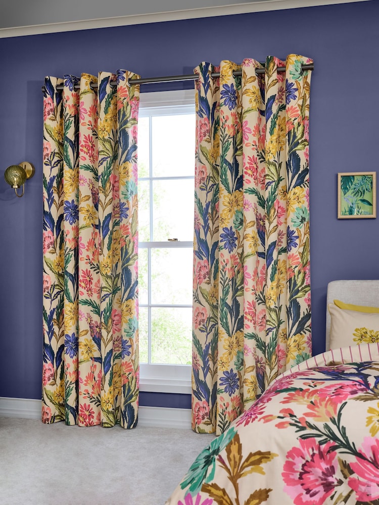Cortinas blackout com ilhós e estampa floral ousada em mistura de linho - Imagem 1 de 5