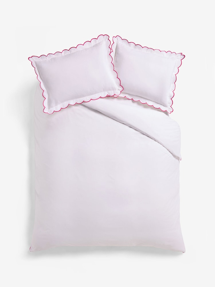200 Thread Count Scallop Duvet Cover and Pillowcase Set - Imagem 4 de 4