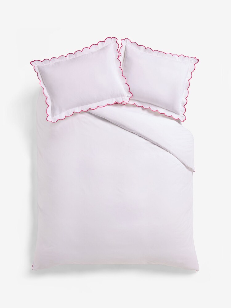 White and Pink 200 Thread Count Scallop Duvet Cover and Pillowcase Set - Image 4 of 4 White and Pink 200 Thread Count Scallop Duvet Cover and Pillowcase Set - Image 4 of 4