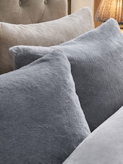 Pale Blue Plush Faux Fur Duvet Cover and Pillowcase Set - Image 4 of 5