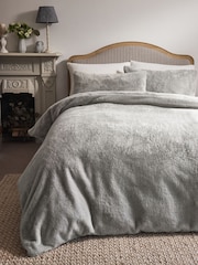 Silver Plush Faux Fur Duvet Cover and Pillowcase Set - Image 2 of 5