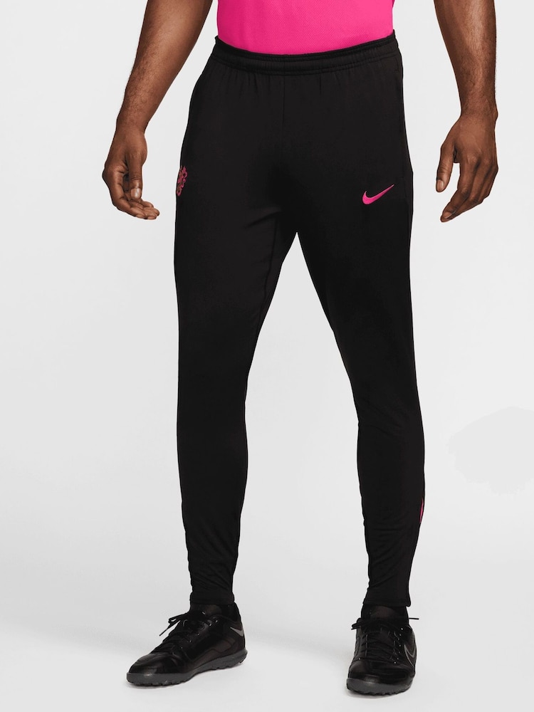 Nike Black Chelsea Strike Joggers - Image 1 of 1