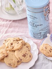 Cartwright & Butler Milk Chocolate Chunk Biscuits in Tin - Image 2 of 4