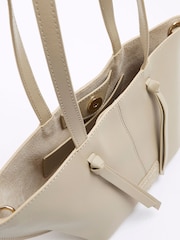 River Island Cream Leather Folded Fan Tote Bag - Image 5 of 6