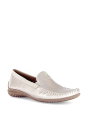 Gabor Natural California Puder/Muschel Metallic Leather Mocassin Shoes - Image 3 of 5
