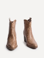 Natural claro. - Botas de antelina estilo western Jessie de Linzi - Imagen 8 de 8
