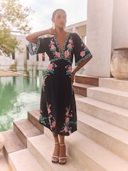 V&A I Love & Roses Black Floral Printed V-Neck Short Sleeve Midi Dress - Image 4 of 4