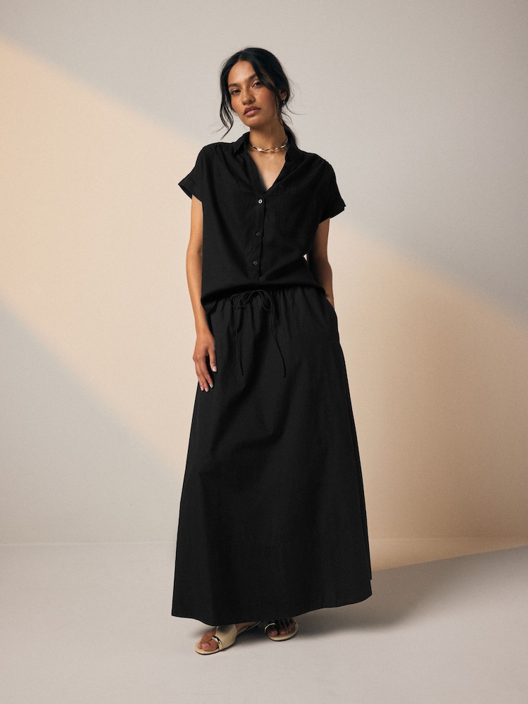 Black Short Sleeve Shirt with Linen - Image 3 of 3