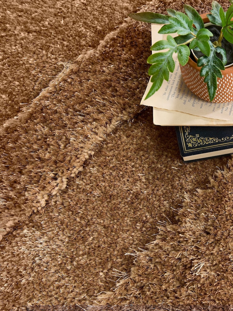 Origin Rug Collection. Brown Frame Shaggy Pile Rug - Image 4 of 4
