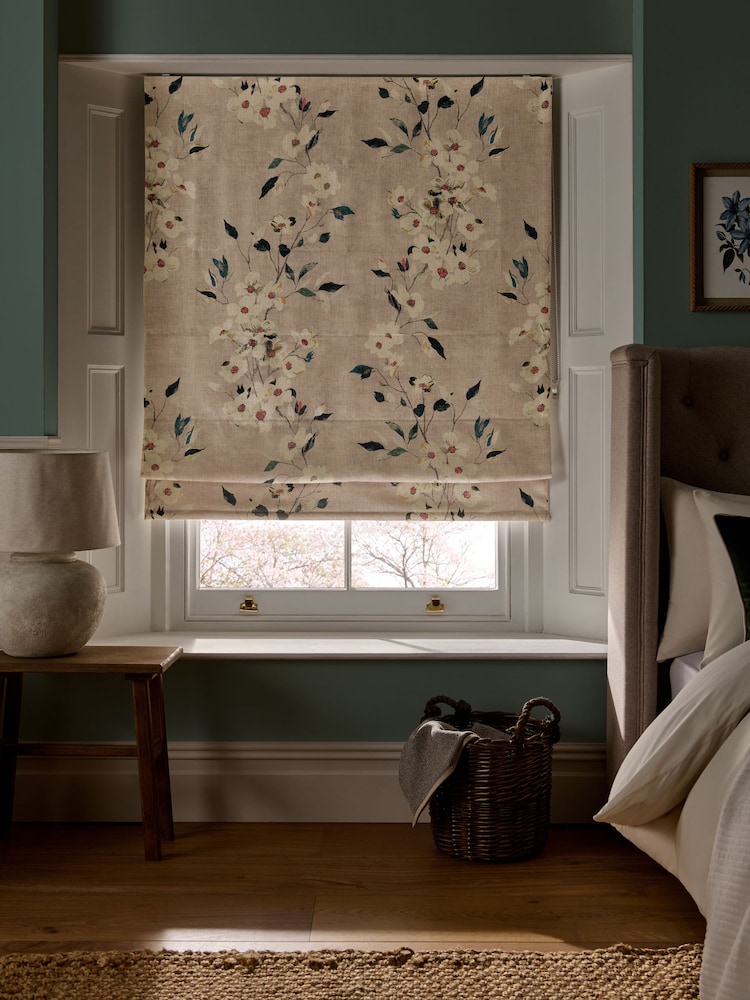 Natural Ready Made Blackout Roman Floral Print Blinds - Image 2 of 7