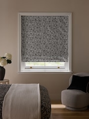 Black/White Ready Made Blackout/Thermal Roman Cotton Woodblock Blinds - Image 3 of 6