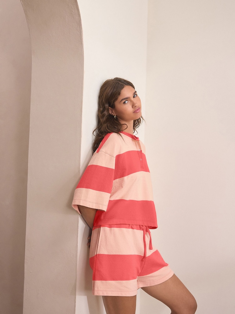 Coral Stripe - Kurzes strukturiertes Pyjama-Set aus 100 % Baumwolle - Bild 2 von 8 Coral Stripe - Kurzes strukturiertes Pyjama-Set aus 100 % Baumwolle - Bild 2 von 8