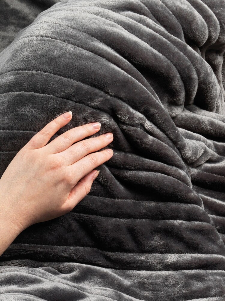 Kleeneze Grey Heated Throw - Image 6 of 6