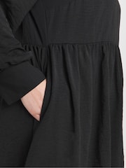 Simply Be Black Herringbone Twill Smock Dress With Pockets - Image 4 of 4