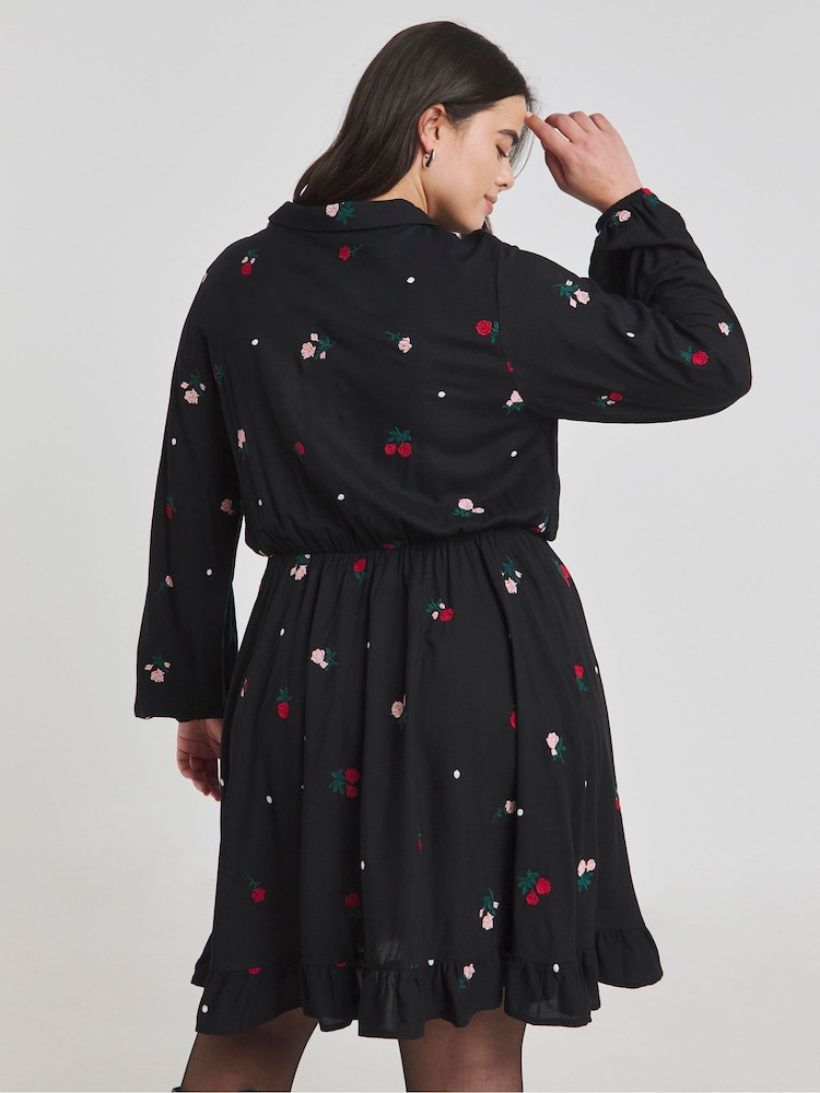 Simply Be – Hemdkleid mit besticktem Floralmuster am Kragen - Bild 2 von 4