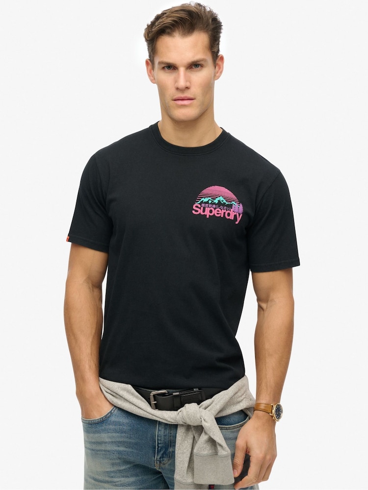 Schwarz - Superdry Core Logo Great Outdoor Back Print T-Shirt - Bild 1 von 5