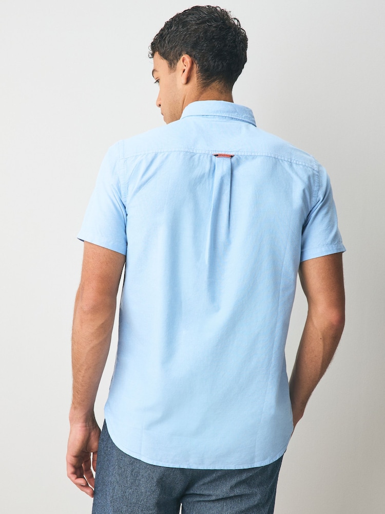 Superdry sky Blue Oxford Short Sleeve 100% Cotton Shirt - Image 2 of 8 Superdry sky Blue Oxford Short Sleeve 100% Cotton Shirt - Image 2 of 8
