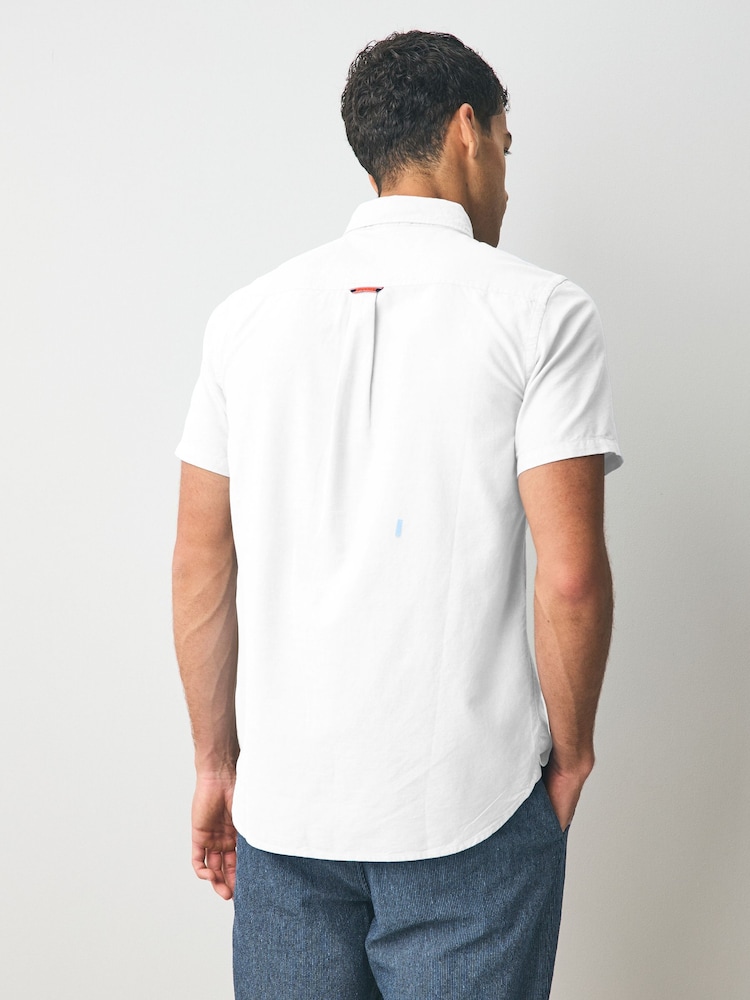 Superdry White Oxford Short Sleeve 100% Cotton Shirt - Image 2 of 4 Superdry White Oxford Short Sleeve 100% Cotton Shirt - Image 2 of 4