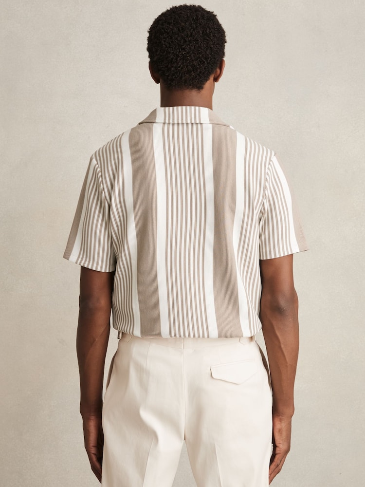 Reiss Oatmeal/White Alcazar Stripe Ribbed Cuban Collar Shirt - Image 5 of 6