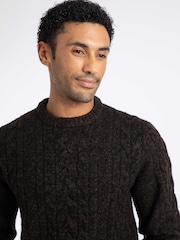 Brun - Weird Fish Alford Cable Knit Crew Neck Jumper - Bilde 5 av 8
