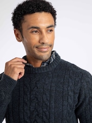 Blå - Weird Fish Alford Cable Knit Crew Neck Jumper - Bilde 4 av 7