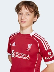 تيشرت أساسي لأشبال نادي Liverpool FC لموسم 25/26 من adidas - صورة 4 من 7