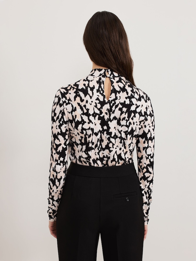 Phase Eight Black/white Mollie Abstract Printed Top - Image 2 of 7 Phase Eight Black/white Mollie Abstract Printed Top - Image 2 of 7