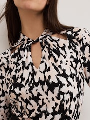 Phase Eight Black/white Mollie Abstract Printed Top - Image 4 of 7