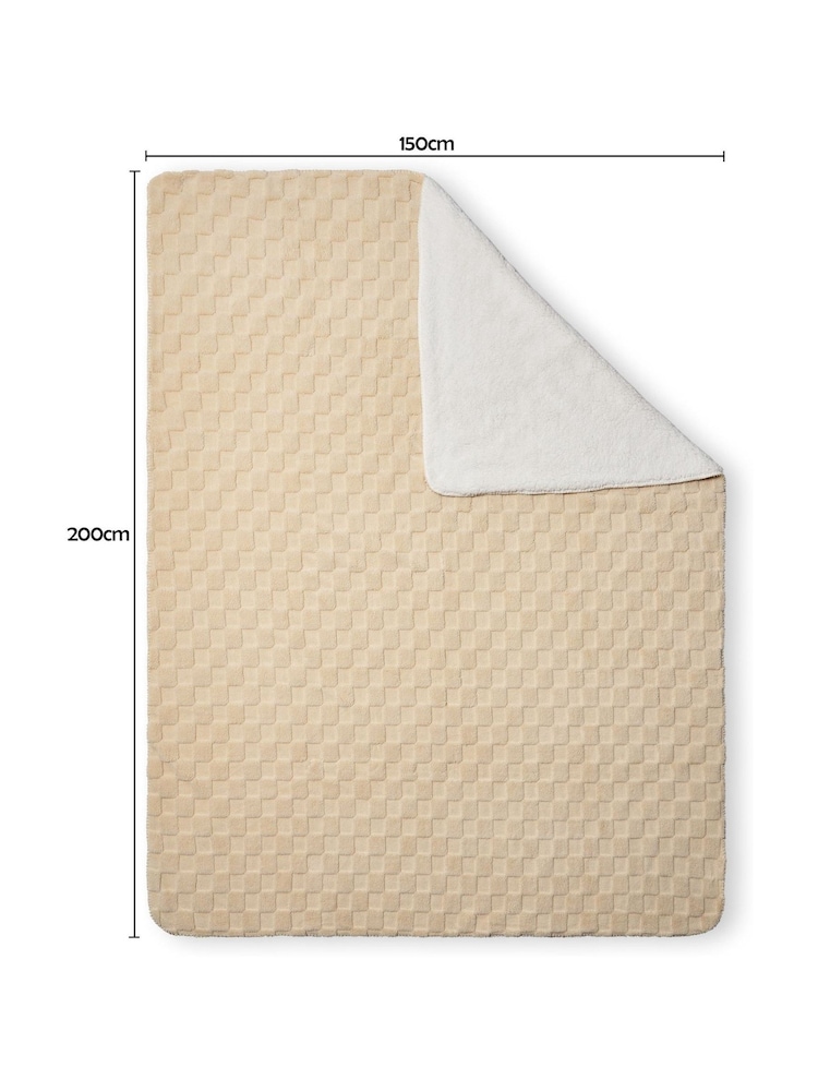 BHS Natural Checkerboard Sherpa Throw - Image 4 of 4