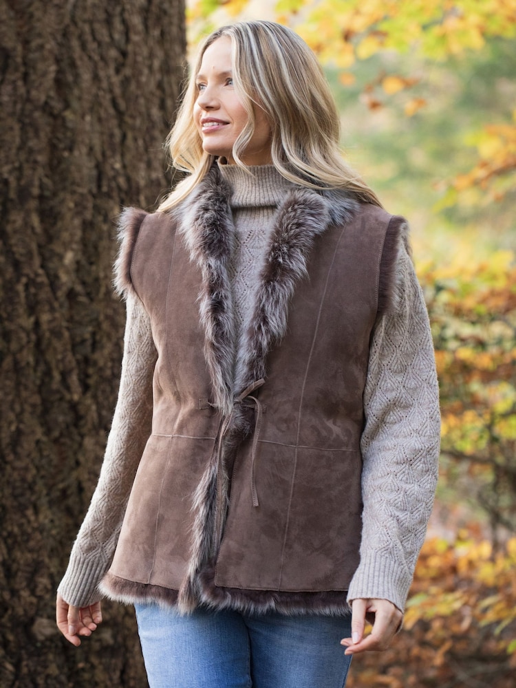 Lakeland Leather Двусторонняя жилетка из тосканы с замшевой отделкой - Image 1 of 7