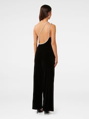 Mono de terciopelo con strass Costanza de Forever New - Imagen 2 de 5