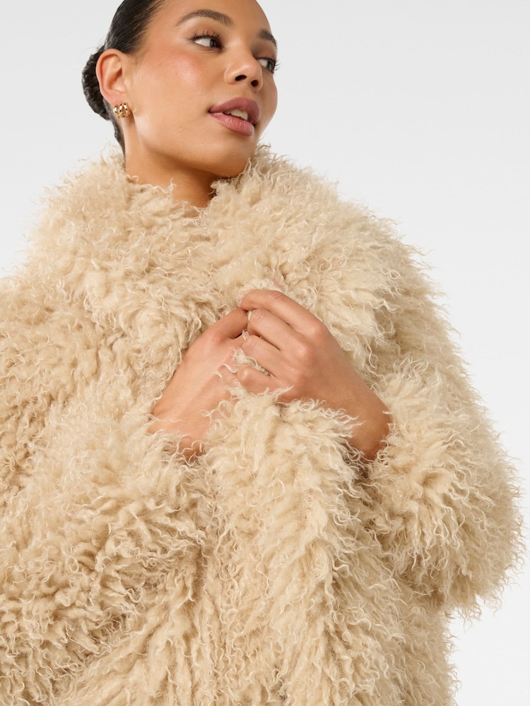 Forever New Cream Jennifer Faux Fur Coat - Image 5 of 5