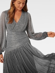 Forever New Silver Viv Ombre Plisse Maxi Dress - Image 4 of 4