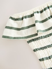 Verde/crudo - Vestido a media pierna de verano con volantes y estampado de palabra de honor - Imagen 7 de 8