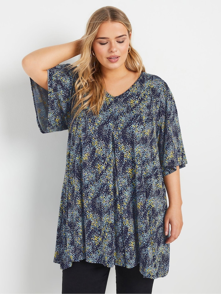 Yours Curve Blue Abstract Pleated Front Swing Top - Image 2 of 6