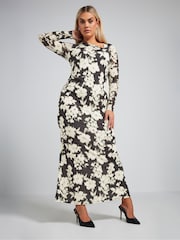 Yours Curve Black Limited Neck Detail Dress - Image 2 of 5