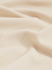 Reiss Off White Watson Textured Crew Neck Ribbed Vest - Image 6 of 6