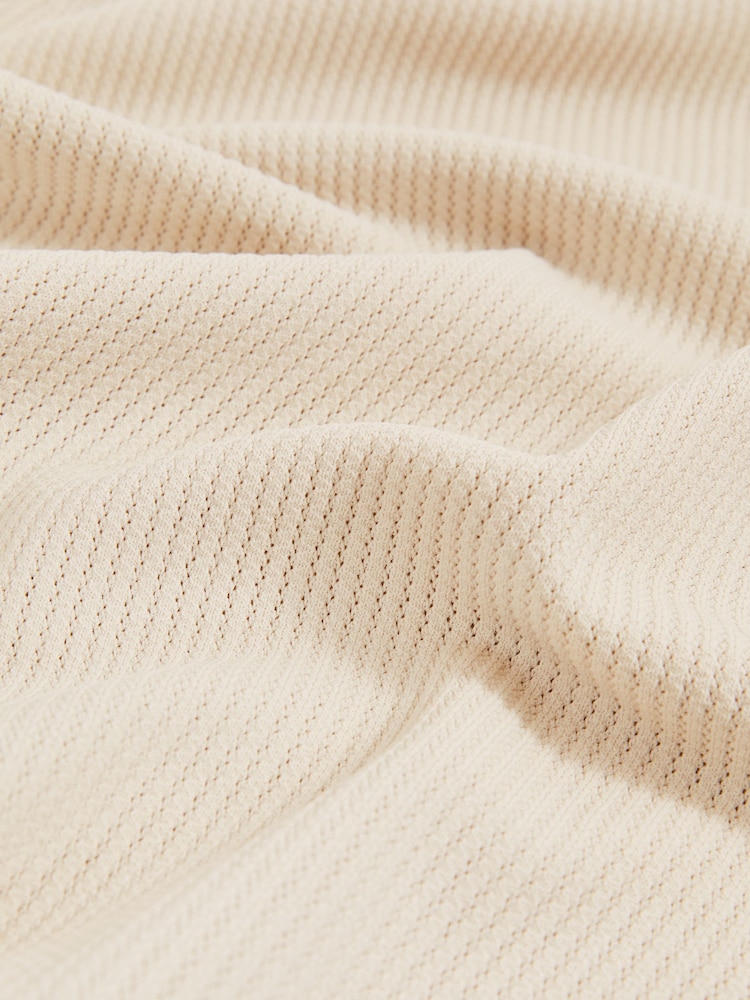 Reiss Off White Watson Textured Crew Neck Ribbed Vest - Image 6 of 6