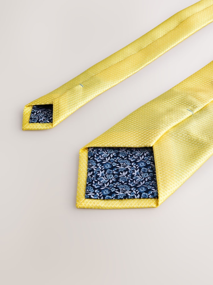 Yellow Textured Tie with Tie Clip - Image 5 of 5