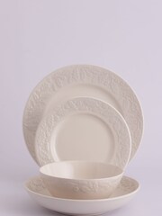 Price & Kensington. Cream Acorn 16 Piece Dinner Set - Image 2 of 7