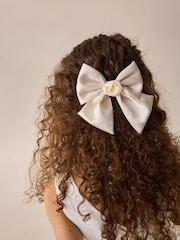 Cream Bow Clip - Image 1 of 2