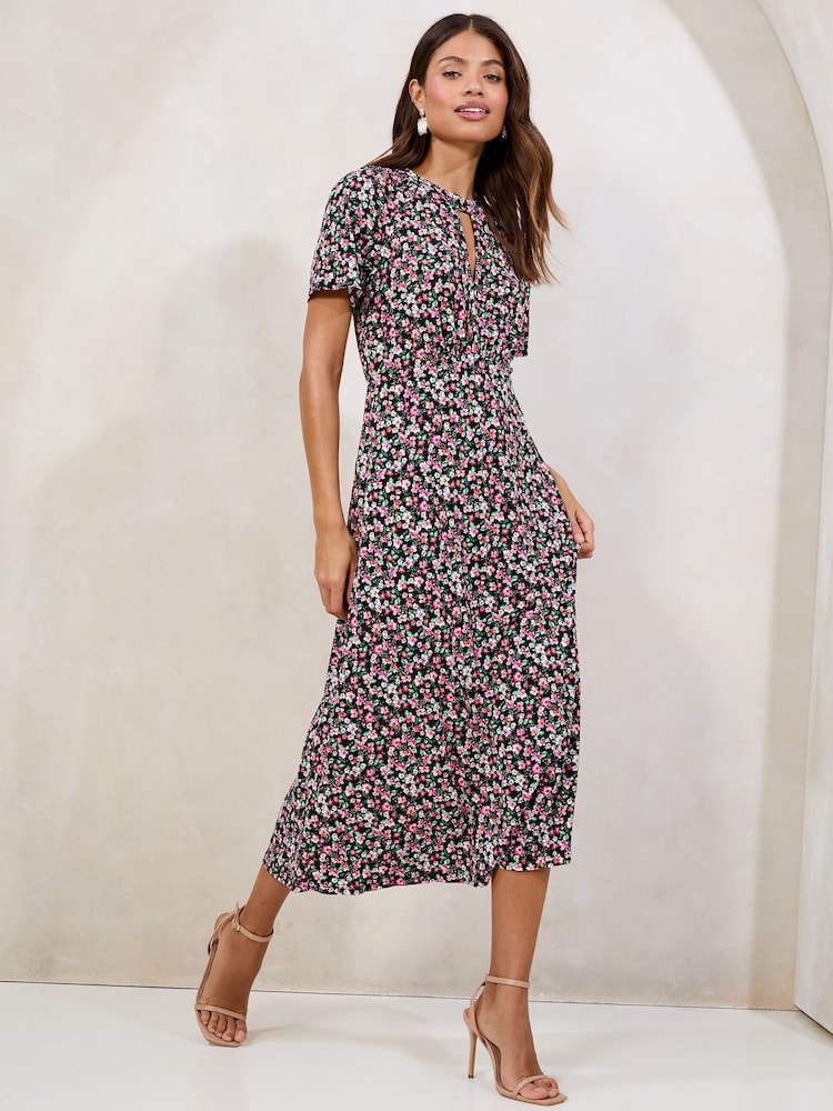 Lipsy Midi-Jerseykleid mit kurzen Ärmeln und Schlüssellochausschnitt - Bild 1 von 4 Lipsy Midi-Jerseykleid mit kurzen Ärmeln und Schlüssellochausschnitt - Bild 1 von 4