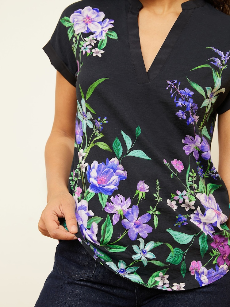 Noir Fleuri  - T-shirt Love & Roses en jersey à col en V - Image 3 of 4