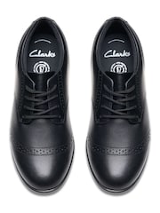 Clarks Older Leather Finja Brogue Shoes - Image 5 de 8
