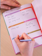 Good Tuesday Checks Notebook and 2025 Diary Set - Image 5 of 6
