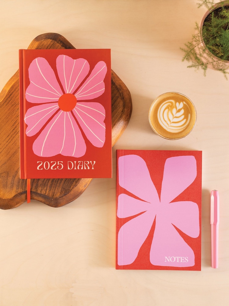 Good Tuesday Les Fleurs Notebook and 2025 Diary Set - Image 1 of 6