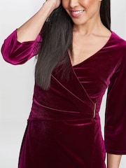 Gina Bacconi Red Rachael Velvet Dress With Gold Trim - Image 4 of 5