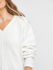 JD Williams White Ribbed Detail V-Neck Jumper - Image 3 of 4