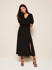 Vestido midi Friends Like These com puff sleeve, cintura franzida e V Neck - Imagem 4 de 4