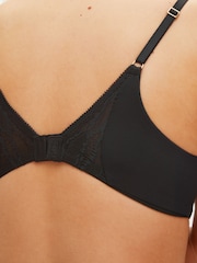 Zwart - KBX Charlotte Brushed Padded T-Shirt Non-Wire Bra - Image 5 of 6